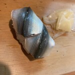 三船鮨 - シンコ、今は成長して２枚付け