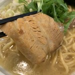 旋 - トロトロの豚バラ焼豚　昔から好きです