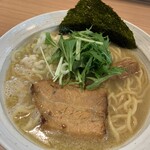 旋 - 鶏白湯ベースの塩らーめん　初めて味わいました