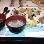 ややダイニング - 朝食3日目鰤大根、お好み焼き、グラタン他