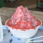 富士のずいうん亭 - 紅ほっぺの氷菓　練乳掛け　600円