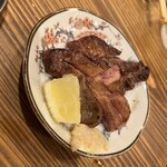 牛ホルモン串 吉村 - 牛タン焼き（たぶん）
