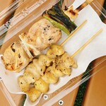 Yakitori Tsu Chanchi - ぼんじり（150円）、ねぎま（250円）