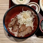 すりみや - ざるうどん＆網焼き丼 ¥940 の網焼き丼