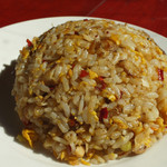 生碼麺食道 - きまぐれタパス　「鯵のチャーハン」：鯵を炒めた事によって、ガツーンと旨みが凝縮！
      無化調とは思えない、パンチが有ります♪
      