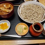 Sobaya Kiyofuku - カレー丼と蕎麦