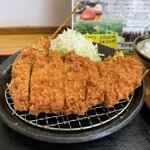 とんかつ 栄ちゃん - 登場するときは絶対いただく