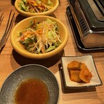 Yakiniku 名もなき名店へ 一切入魂一枚売り焼肉 - 