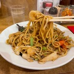 南海飯店 - やわらかい焼ソバの麺