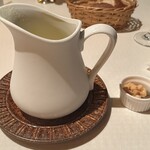 Pyrenees - 今天的濃湯有足足兩碗的份量