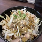 麺屋とみよし - ザーサイチャーシュー丼は珍しい(^^)