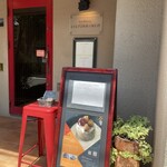 サルティンバンコ - 外観