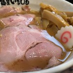 麺屋いちびり - 大判のしっとりチャーシュー