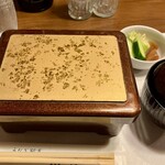 川庄 - 「鰻重」蓋を開ける前…