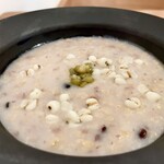 HENGEN - 健美粥：雑穀粥 緑豆とはと麦乗せ