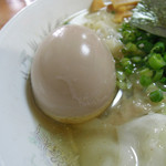 伊達屋 - 塩雲呑麺＋煮たまご＠ズームアップ