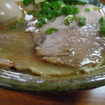 伊達屋 - 赤みそラーメン＋チャーシュウ＋煮たまご＠ズームアップ