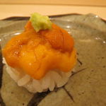 鮨 さいとう - 北海道のバフン雲丹握り2