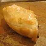 鮨 さいとう - 穴子握り 塩で
      