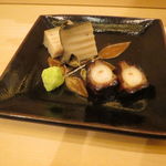 鮨 さいとう - 蒸し鮑と蛸の桜和え1