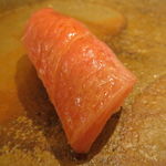 鮨 さいとう - 中とろ握り
      