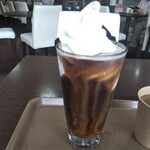 ホリーズカフェ - Dutchクリームコーヒー460円