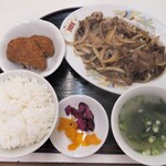 珉珉 - ジンギスカン定食750円