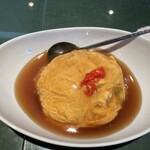 中国料理 盧山 - ひとめぼれした天津飯。店内でもかなりの人気。