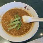 中国料理 盧山 - 坦々麺の小サイズ。けっこうピリ辛。