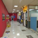 ラーメン二郎 柏店 - 廊下(2023.7.20)
