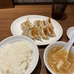 赤門餃子軒 - 