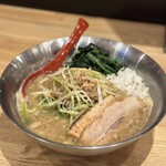 濃厚背脂豚骨拉麺 極豚 - 