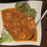 中国料理 盧山 - エビの大きさに感激。食べ応え十分のエビチリ