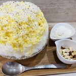 かき氷店 小桃 - 今日はナッツをチョイス！合うっ！美味しいっ♪