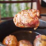 本気レアハンバーグと焼き野菜