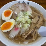 青竹手打ラーメン 日向屋 - 