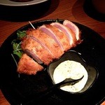 絶品鶏ムネ肉揚げはレアで頂く！