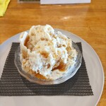 スパイス マッシュ - ロイヤルミルクティーかき氷(ハーフサイズ)※生クリームなし