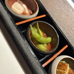 栞庵 やましろ 蟹藤 - 出汁につけられた枝豆