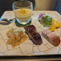 龍天門 - 前菜盛り合わせ