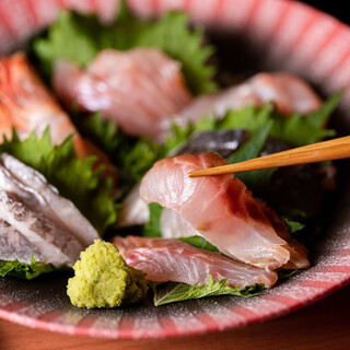 Fresh fish caught in Maizuru delivered on the same day [takeaway OK]