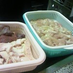 かどやホルモン店 - ホルモンたち。ねぇ、いつかホルモンって、クウモンに進化しないのかな。それくらいうまい。