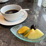 ANAインターコンチネンタル安比高原リゾート - コーヒーはおかわりをお願いするとポットで用意してくれました。