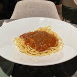 ANAインターコンチネンタル安比高原リゾート - 当然のことながら〆にラーメンはないので、ルームサービスメニューにあるパスタを作ってもらいました。