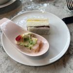 ANAインターコンチネンタル安比高原リゾート - ブルーベリージャム、マーマレードジャムのサンドイッチと何だったか忘れたテリーヌ（笑）