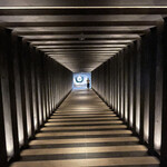 ANAインターコンチネンタル安比高原リゾート - エントランス。こんな通路が！奥に見えるのは「ドラゴンアイ」