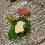 中国飯店 - 前菜　小さいけど、蒸し鶏！！