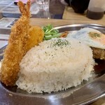 キッチン あずま - ごはん山盛り４００㌘♡