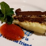 ウエストパパ - ＤＡＹ－１：珈琲の香りをまとわせた胡桃入りガトーショコラ