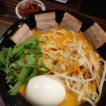 燕三条背脂ラーメン 八九十 - 